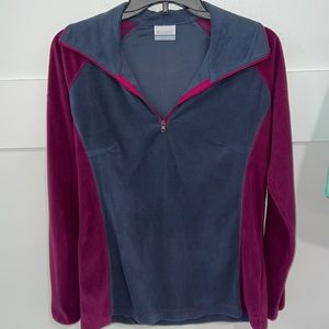 Two-tone Columbia pull over zip fleece